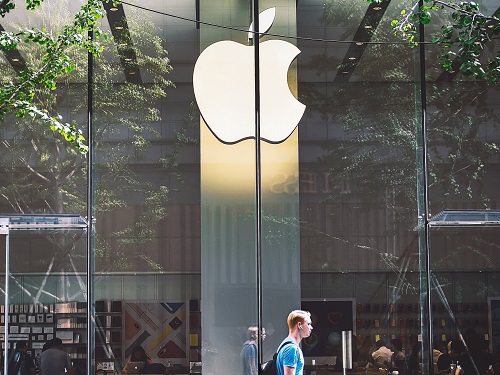Featured Article : Why Is Apple The First $3 Trillion Company?